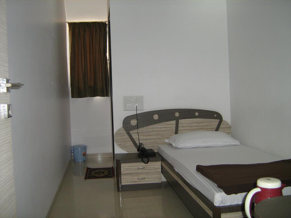 Hotel Apex Navi Mumbai Bagian luar foto