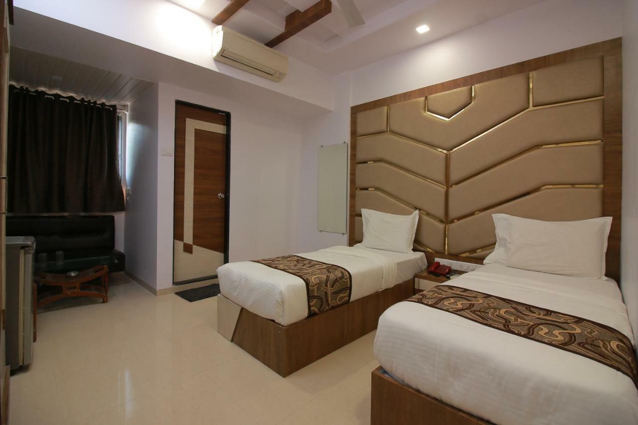 Hotel Apex Navi Mumbai Bagian luar foto