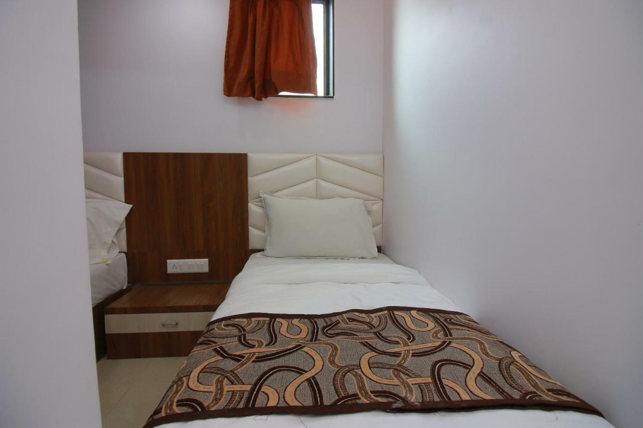 Hotel Apex Navi Mumbai Bagian luar foto