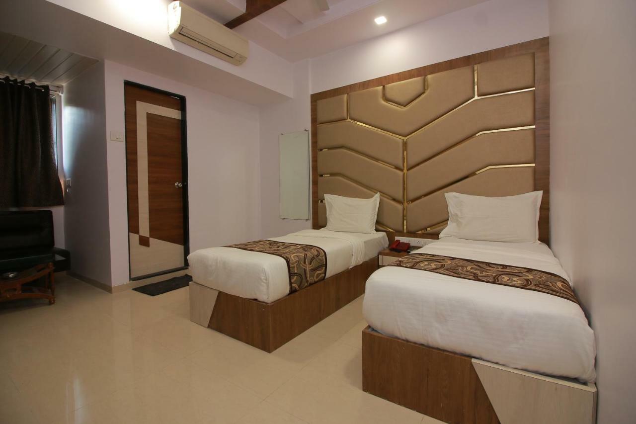 Hotel Apex Navi Mumbai Bagian luar foto